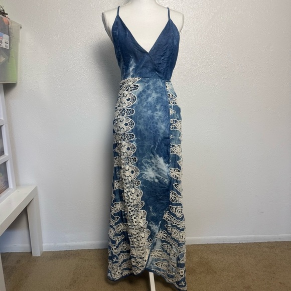 Jen's Pirate Booty Denim & Lace Wildwood Maxi Dress - Picture 3 of 10